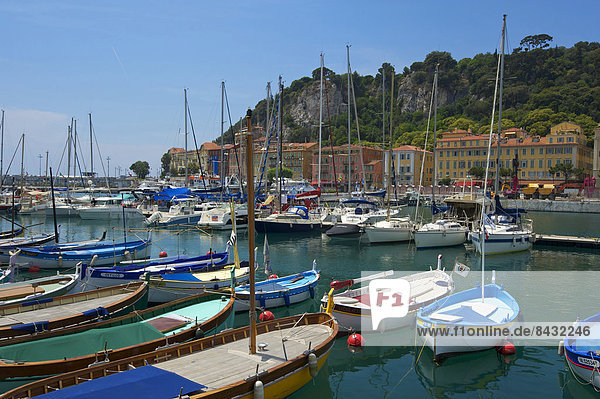 Fischereihafen  Fischerhafen  Außenaufnahme  Helligkeit  Hafen  Frankreich  Europa  Tag  Boot  Freundlichkeit  Cote d Azur