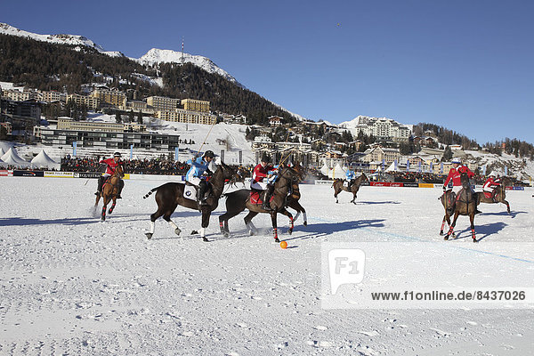 Europa Winter Reiter Kanton Graubünden Engadin Schweiz Wintersport