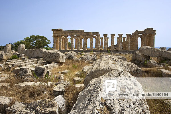 Sicily  Italy  South Italy  Europe  island  temple of  Hera  Selinunt  temple  architecture  building  construction  history  historical  historical  culture  cultural  religion  religious  place of interest  outside  day  nobody