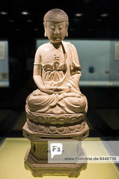 zeigen  Museum  Figur  China  Buddha  Keramik  Shanghai