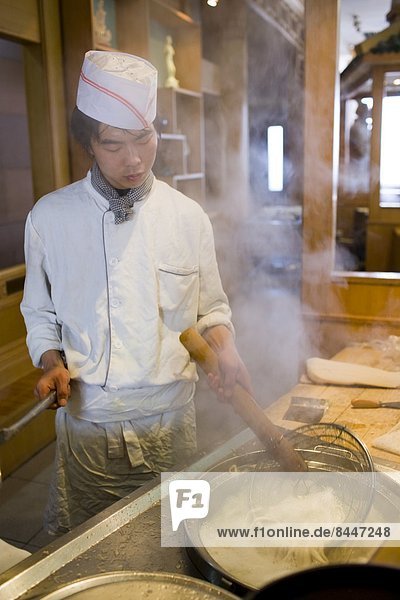 kochen  Tourist  Restaurant  Pasta  Nudel  China  typisch  Köchin  Xian