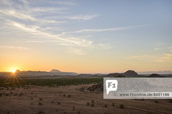 nahe  Felsen  Sonnenuntergang  Landschaft  über  Namibia  Afrika  Damaraland