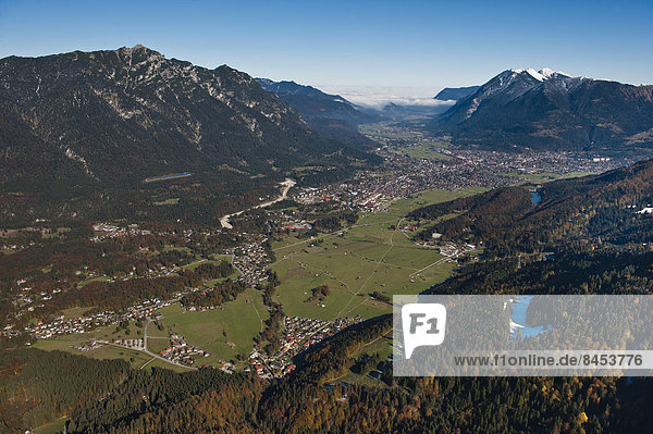 Ortsansicht Garmisch  Garmisch-Partenkirchen  Loisachtal  Bayern  Deutschland