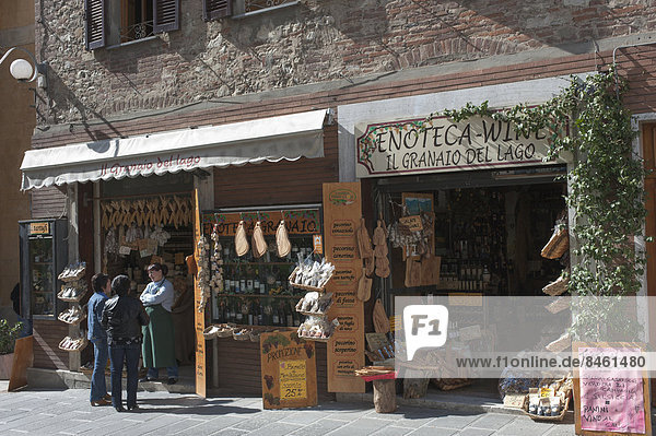 Läden mit lokalen Spezialitäten  Altstadt  Castiglione del Lago  Umbrien  Italien