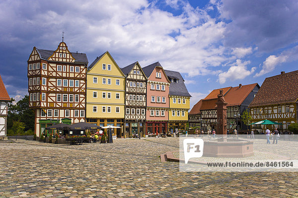 Gebäude Quadrat Quadrate quadratisch quadratisches quadratischer Deutschland Hälfte Hessen Markt