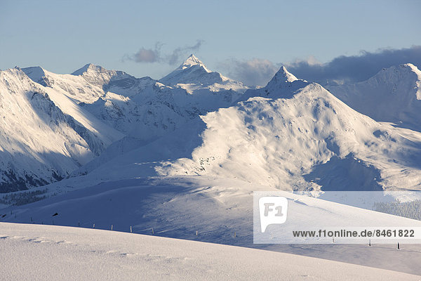 Winterlandschaft  von der Hangalm Richtung Großglockner  Paßthurn  Tirol  Österreich