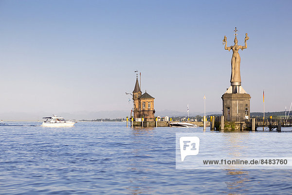 Hafeneinfahrt von Konstanz am Bodensee mit der Imperia-Statue  Konstanz  Baden-Württemberg  Deutschland