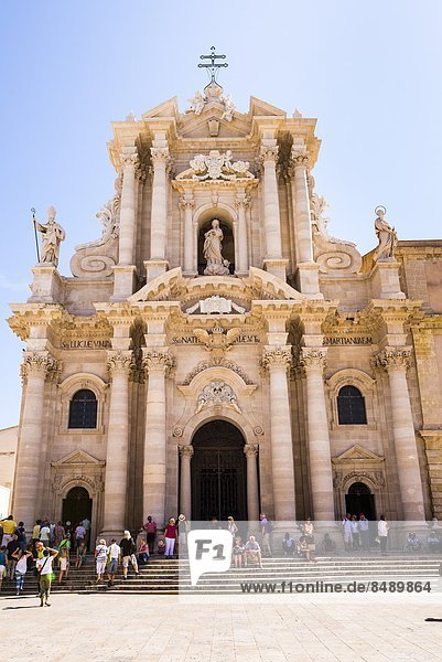 Europa  Tourist  Kathedrale  UNESCO-Welterbe  Italien  Sizilien  Syrakus