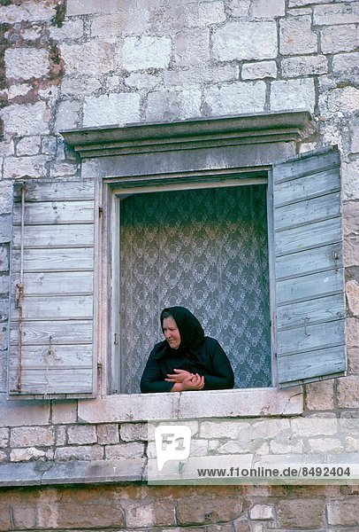 Frau , sehen , Fenster , Erde , UNESCO-Welterbe , Erbe , Kotor , Montenegro