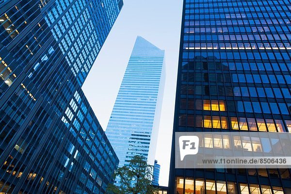 Office blocks on Park Avenue  Manhattan  New York City  USA