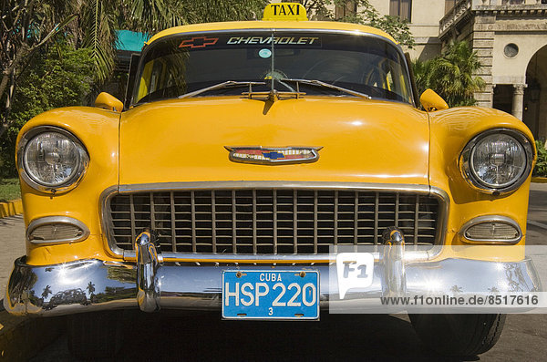 Havanna  Hauptstadt  Auto  Straße  parken  Chevrolet  Klassisches Konzert  Klassik  Kuba