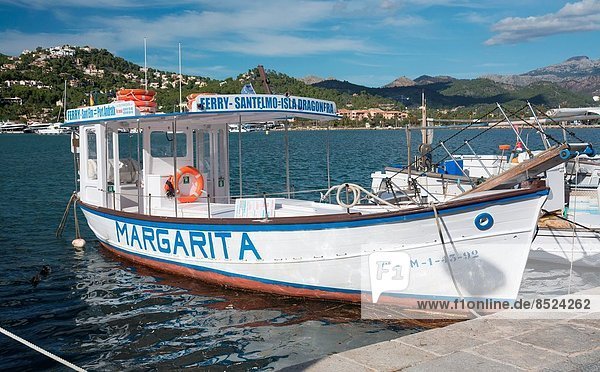 Hafen  Winter  nehmen  Tourist  Boot  vertäut  Fähre  Herbst  Andratx  Mallorca  Spanien