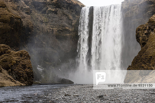 Skógafoss Wasserfall  Suðurland  Island