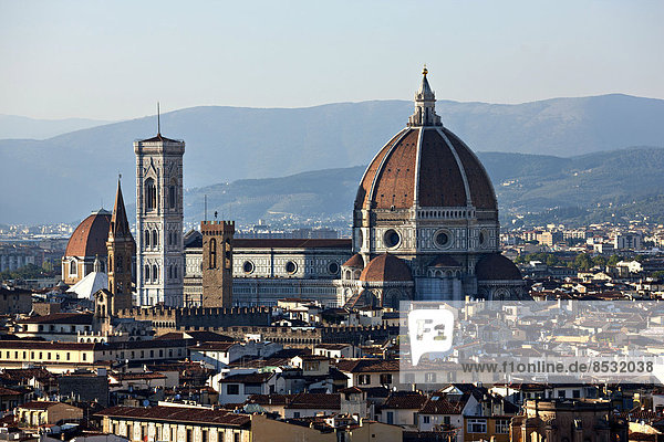 Kathedrale von Florenz  Duomo Santa Maria del Fiore mit der Kuppel von Brunelleschi  UNESCO-Weltkulturerbe  Florenz  Toskana  Italien