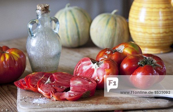 Aufgeschnittene Ochsenherz-Tomaten
