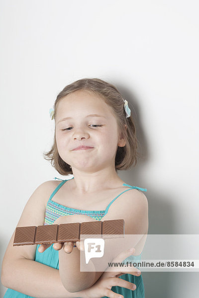 kleines Mädchen Schokolade