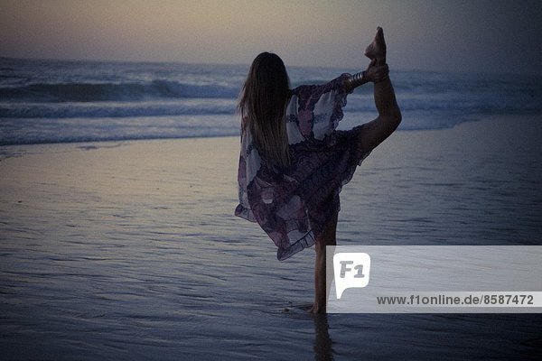 yoga by the ocean for the twilight  hossegor  landes