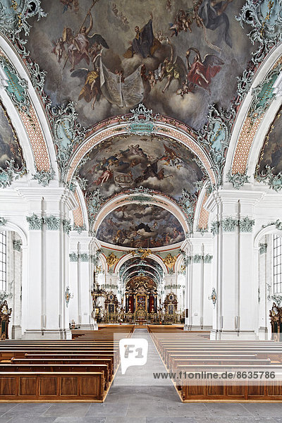 Kathedrale katholisch Kirchenschiff Schweiz