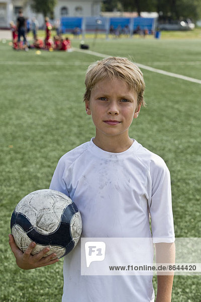 Portrait des Jungen  lächelnd