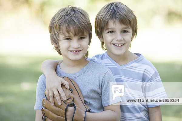 Jungen mit Baseballhandschuh  Portrait