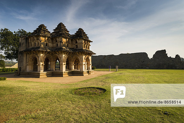Lotus Mahal building  ruined city of Vijayanagara  UNESCO World Heritage Site  Hampi  Karnataka  India