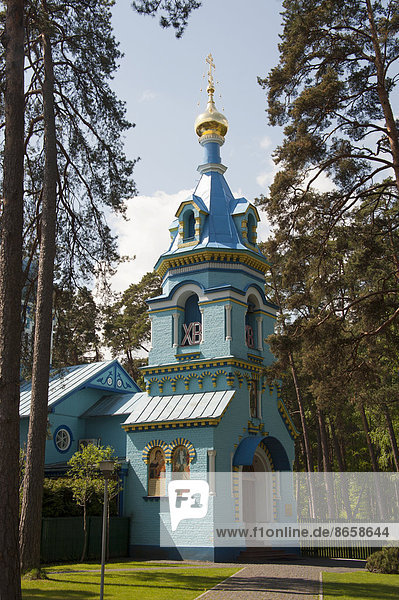 Russisch-orthodoxe Kirche des Heiligen Wladimir in Dubulti  Jurmala  Lettland  Baltikum
