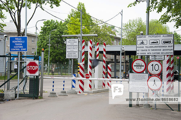Grenze zu Russland  Narva  Estland  Baltikum