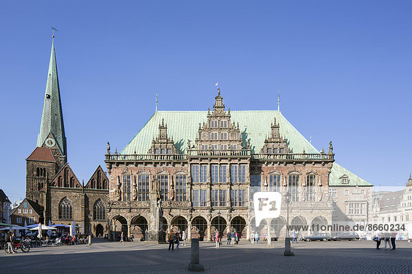 Bremen City Hall  Weser Renaissance  UNESCO World Cultural Heritage Site  Church of Our Lady on the left  Bremen  Germany