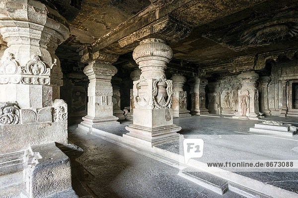 Höhle 32  Indra Sabha-Höhle  Ellora-Höhlen  UNESCO-Weltkulturerbe  Ellora  Maharashtra  Indien