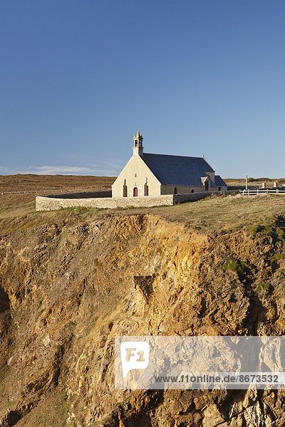Saint They chapel at Pointe du Van  Cap Sizun Peninsula  Département Finistère  Brittany  France