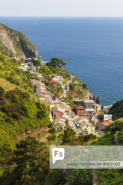 Italien  Cinque Terre  Blick auf Riomaggiore