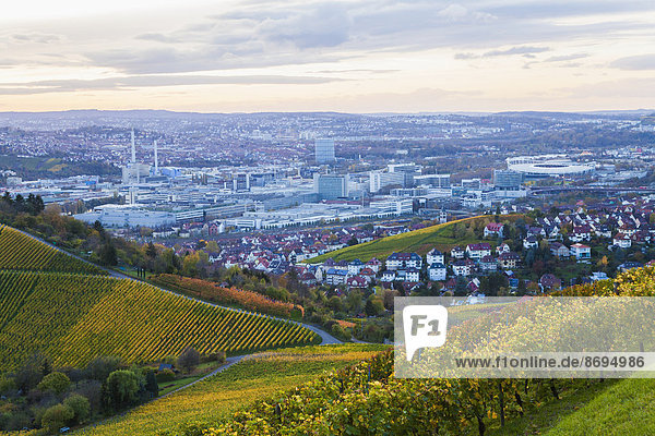 Deutschland  Baden-Württemberg  Stuttgart  Blick auf das Industriegebiet Untertuerkheim