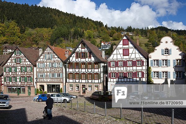 Gebäude Alpen Rahmen Holz Landschaftlich schön landschaftlich reizvoll bayerisch Deutschland Schiltach