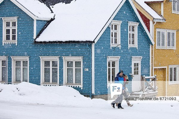 Tradition gehen Nostalgie Kreis vorwärts Zimmer Landschaftlich schön landschaftlich reizvoll Arktis Tromso