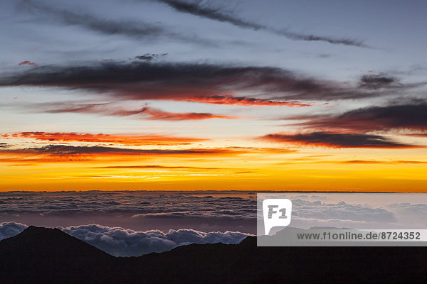 Sonnenaufgang am Haleaka-Gipfel  Maui  Hawaii  Vereinigte Staaten