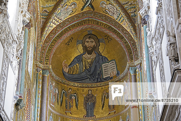 Mosaik von Jesus Christus,  Kathedrale von Cefalù,  Cefalu,  Sizilien,  Italien,  Europa
