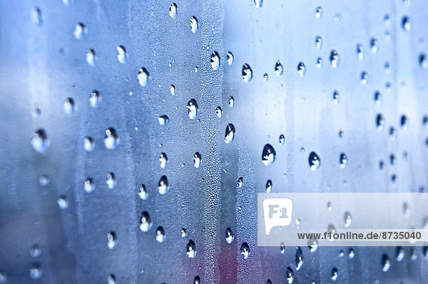 Regentropfen auf Fenster