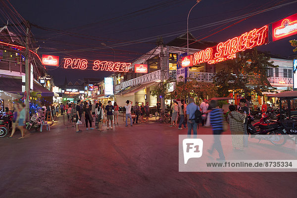Pub Street bei Nacht  Siem Reap  Kambodscha
