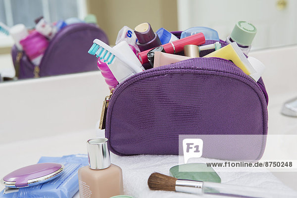 Vereinigte Staaten von Amerika USA Badezimmer Tasche Reise Creme Salbe Lotion Kosmetik Tresen
