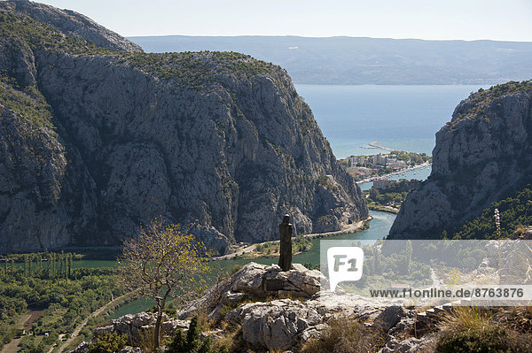 Cetina Gorge  Cetina River or Zetina River  view of Omi?  Dalmatia  Croatia