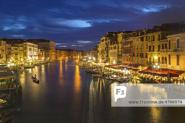 Italien  Venedig  Canale Grande bei Nacht