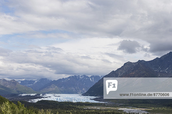 USA  Alaska  Blick auf das Chugach-Gebirge  Matanuska-Gletscher