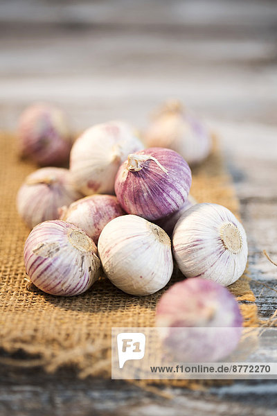 Garlic on place mat