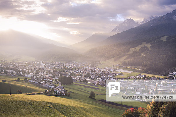 Italien  Südtirol  Pustertal  Innichen am Morgen
