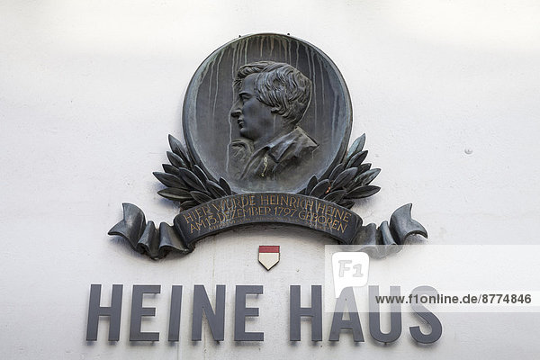 Deutschland,  Nordrhein-Westfalen,  Düsseldorf,  Heine Haus,  Geburtshaus des deutschen Dichters Heinrich Heine,  Relief