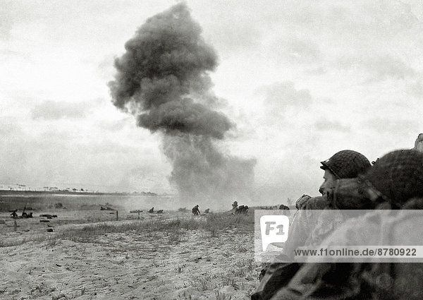 WW II  historical  war  world war  second world war  operation Overlord  Overlord  invasion  shell  explode  D-Day  Utah Beach  June  1944  US  American  soldiers  military  battle  Normandy  France  Europe  allies  Allied Forces