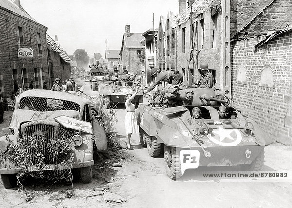 WW II  historical  war  world war  second world war  operation Overlord  Overlord  invasion  US  Army  lunch  armored vehicle  jeep  woman  GI  bottle  Opel Blitz  Truck  Nazi  National Socialist  Soldier  Civilian  Folligny  Normandy  France  Europe