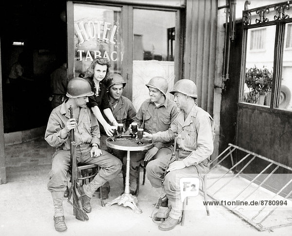WW II  historical  war  world war  second world war  operation Overlord  Overlord  invasion  terrace  hotel  serve  waitress  beer  four  GI  soldiers  military  1944  August  1944  Mantes  Normandy  France  Europe