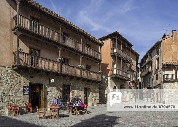 Main square with a café in the historic centre of Albarracín  Aragon  Spain