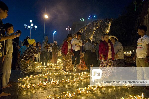 Kerze Festival Myanmar Goldener Felsen